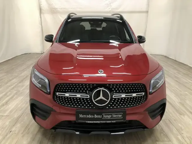Mercedes-Benz GLB 220