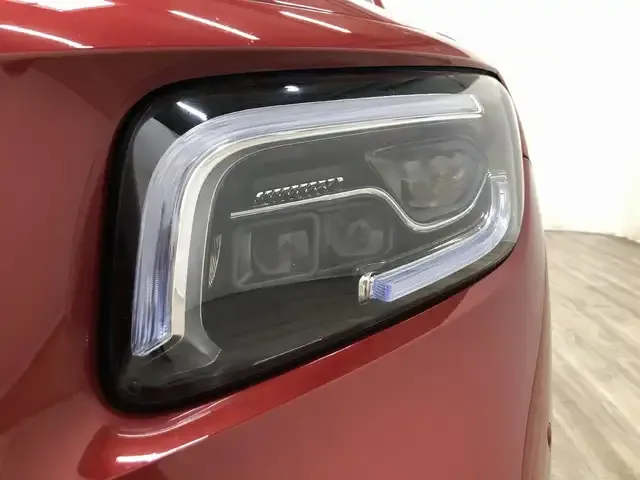 Mercedes-Benz GLB 220