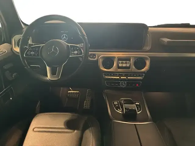 Mercedes-Benz G 400
