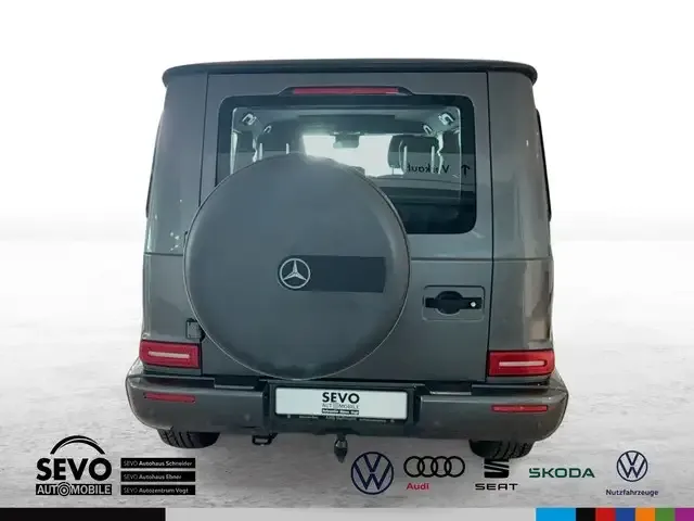 Mercedes-Benz G 400