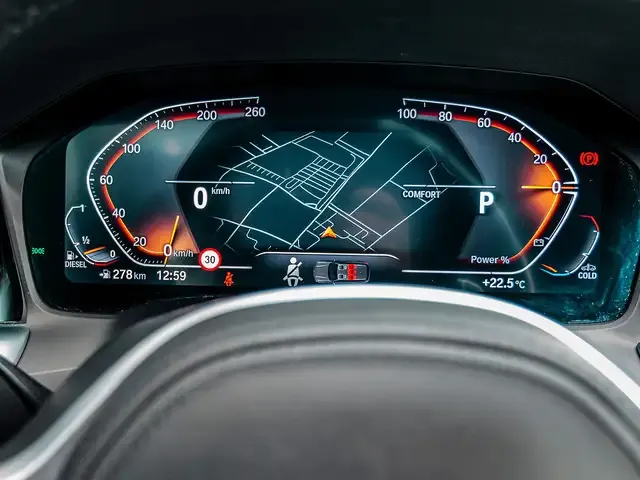 BMW 330
