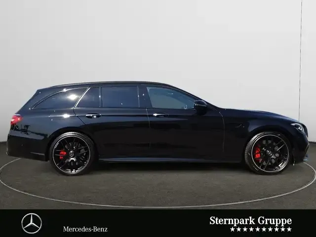 Mercedes-Benz E 63 AMG
