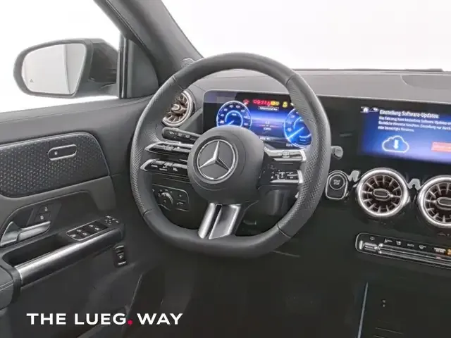 Mercedes-Benz EQA 300