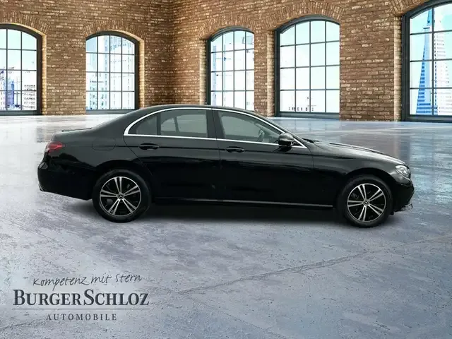 Mercedes-Benz E 220