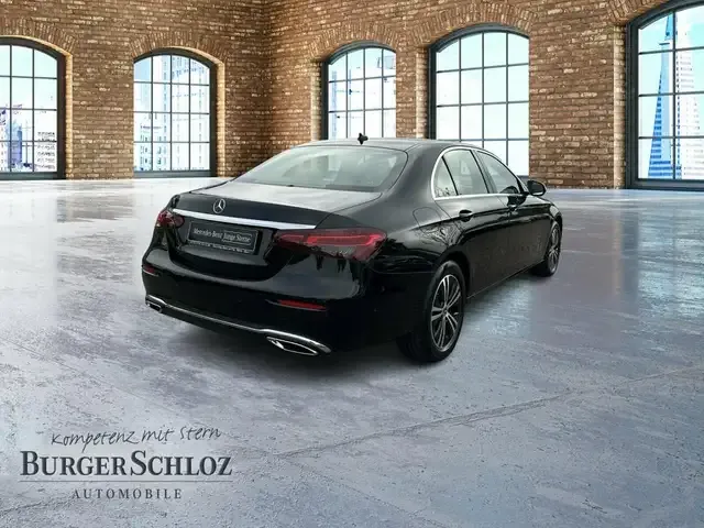 Mercedes-Benz E 220