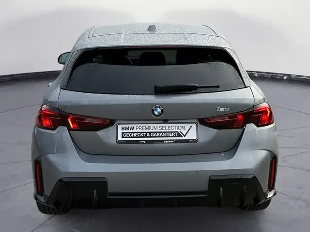 BMW 120