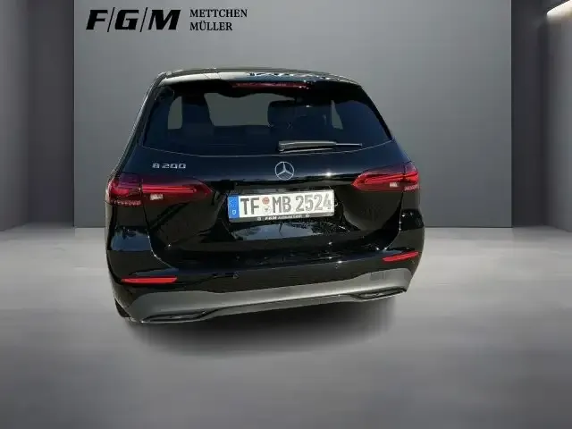Mercedes-Benz B 200
