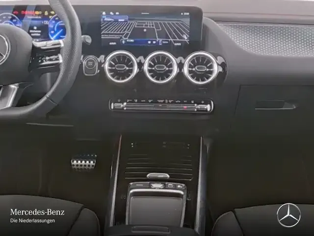 Mercedes-Benz EQA 300