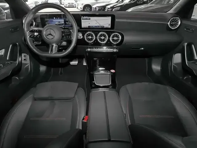 Mercedes-Benz CLA 180