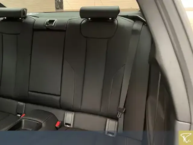 BMW 230