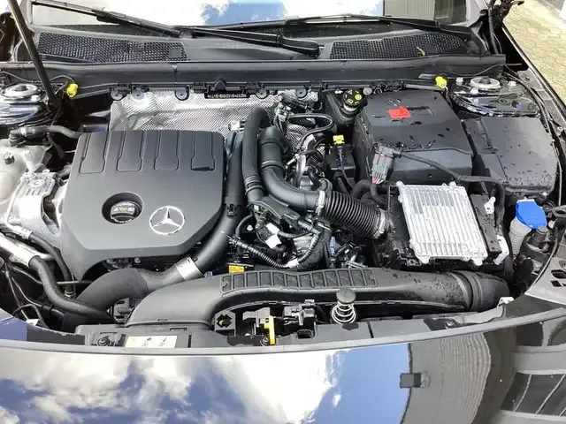 Mercedes-Benz CLA 180