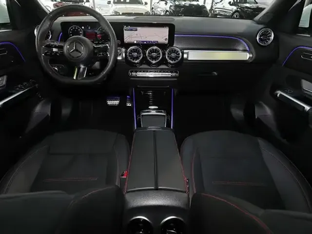 Mercedes-Benz GLB 200
