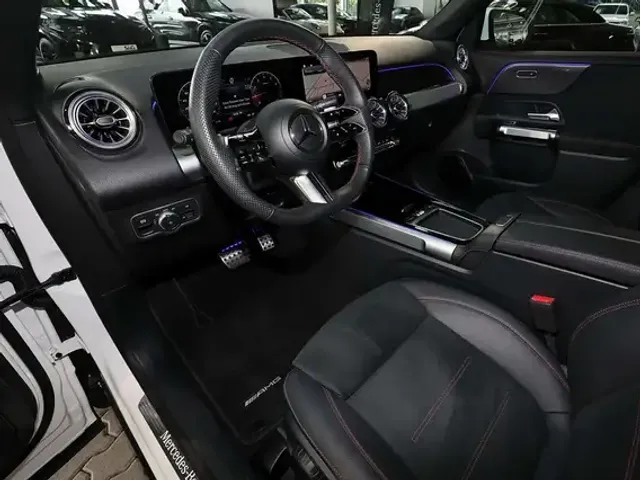 Mercedes-Benz GLB 200