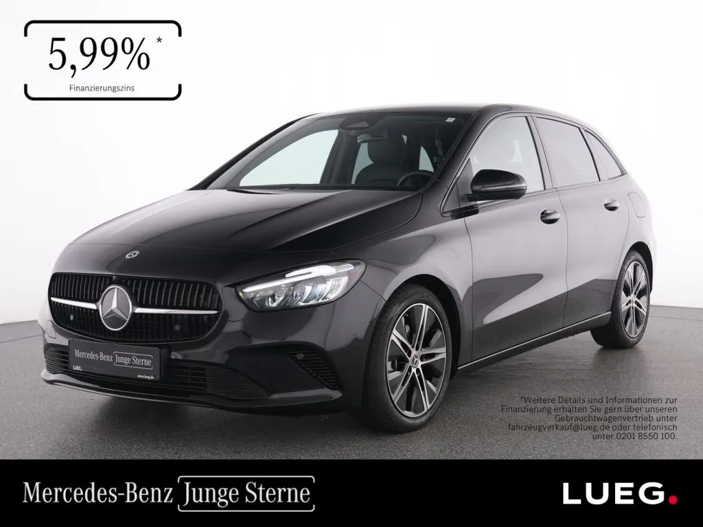 Mercedes-Benz B 180