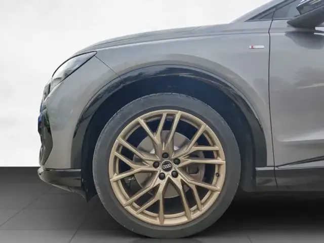 Audi 50