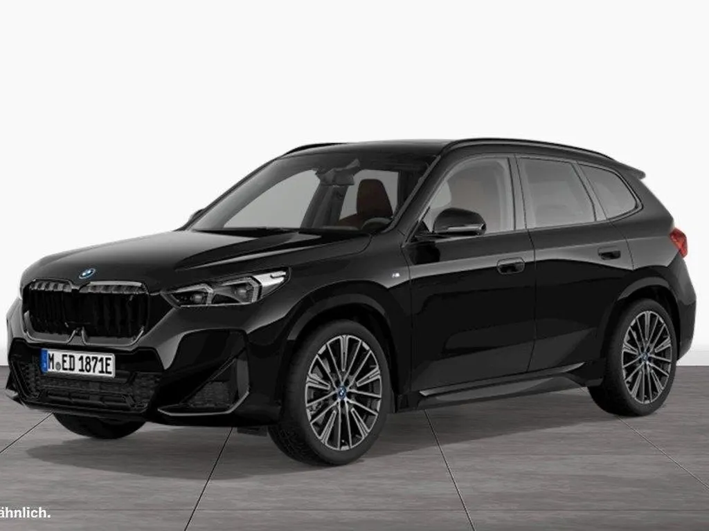 BMW iX1
