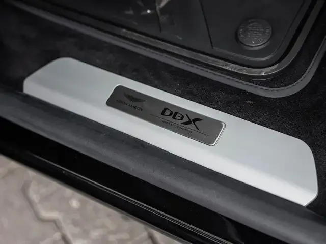 Aston Martin DBX