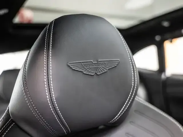 Aston Martin DBX
