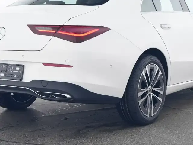 Mercedes-Benz CLA 220