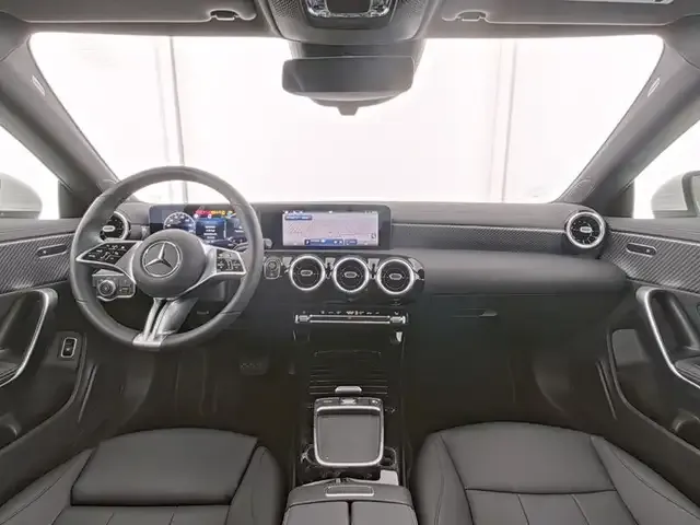 Mercedes-Benz CLA 220