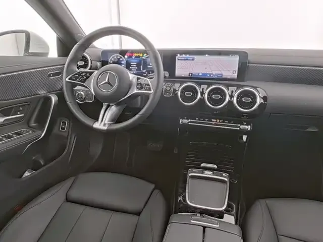 Mercedes-Benz CLA 220