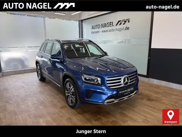 Mercedes-Benz GLB 220