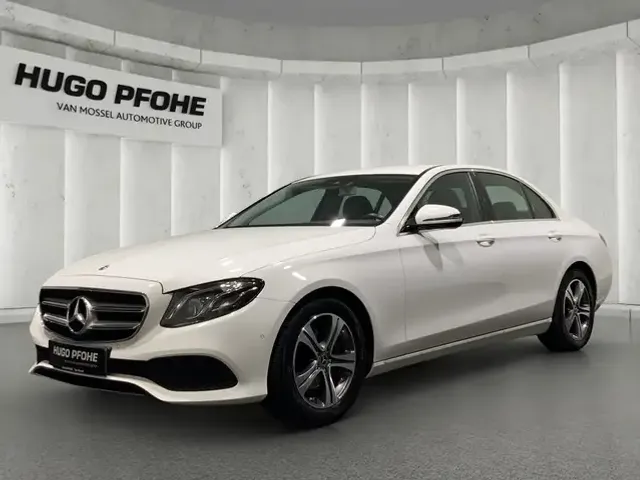 Mercedes-Benz E 200