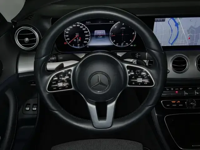 Mercedes-Benz E 200