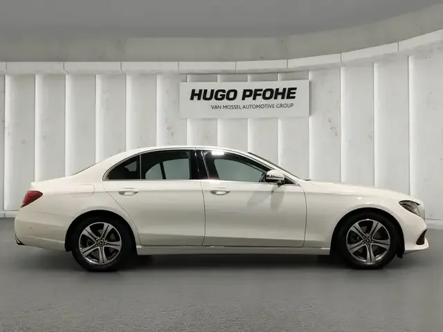 Mercedes-Benz E 200
