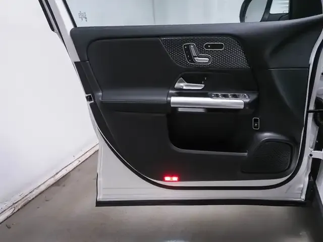 Mercedes-Benz EQA 300