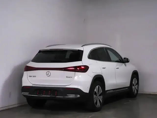 Mercedes-Benz EQA 300
