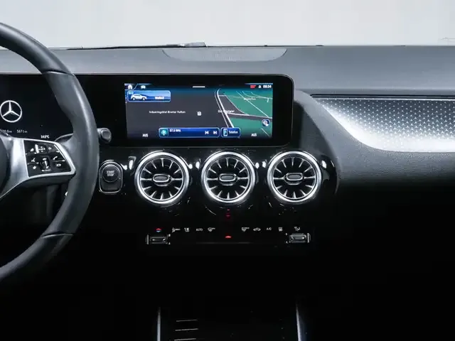 Mercedes-Benz EQA 300