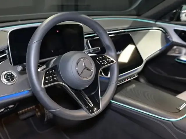 Mercedes-Benz E 300