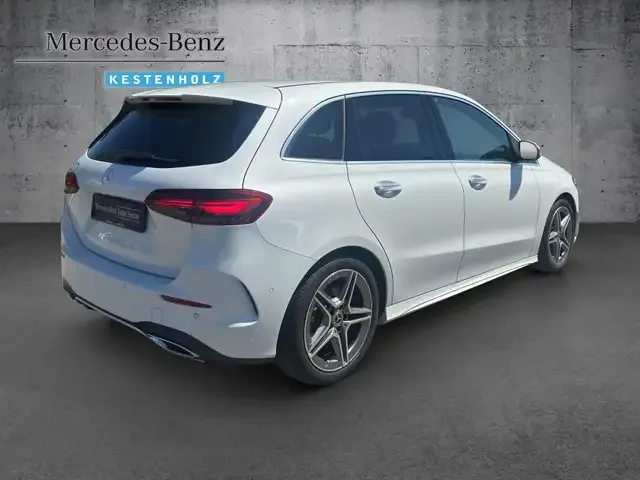 Mercedes-Benz B 200