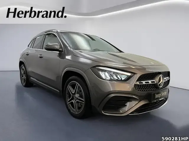 Mercedes-Benz GLA 180
