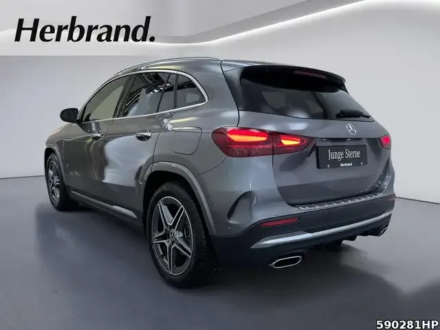 Mercedes-Benz GLA 180