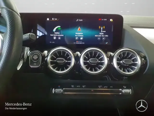 Mercedes-Benz B 180