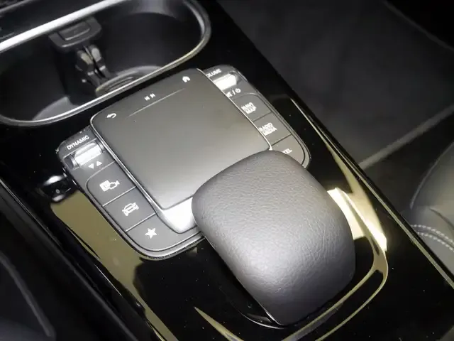 Mercedes-Benz CLA 220