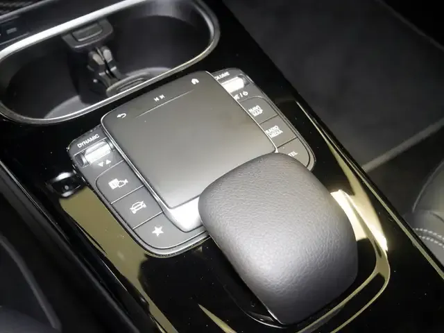 Mercedes-Benz CLA 220