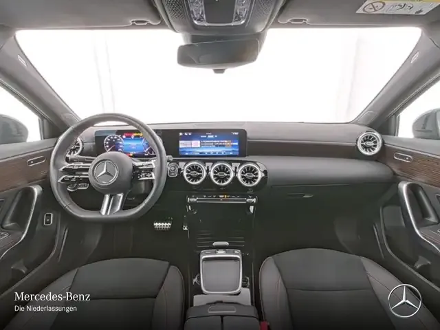Mercedes-Benz A 220