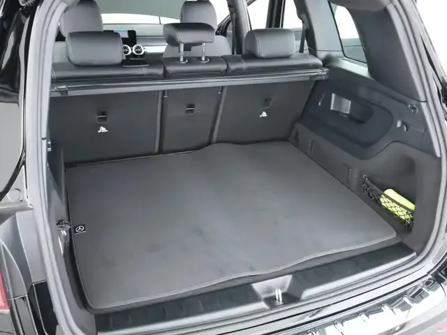 Mercedes-Benz GLB 180