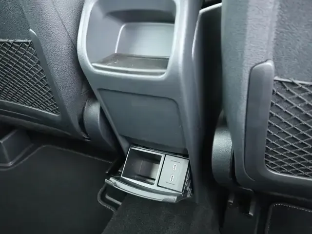 Mercedes-Benz GLB 180