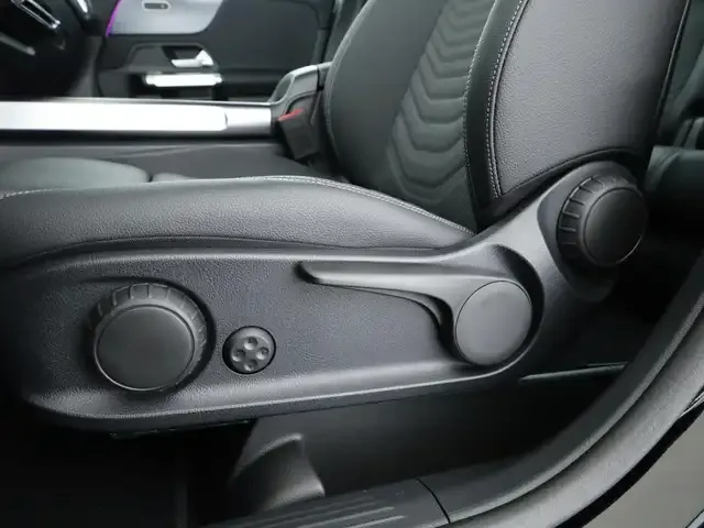 Mercedes-Benz GLB 180