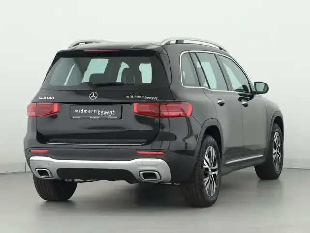 Mercedes-Benz GLB 180