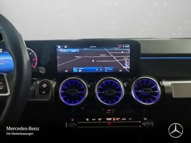 Mercedes-Benz GLB 200