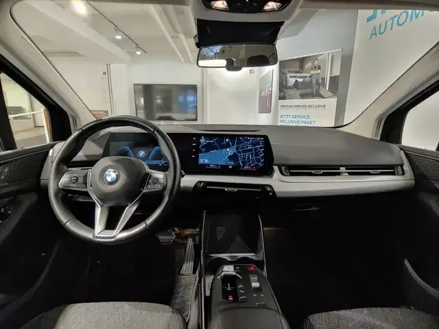 BMW 218