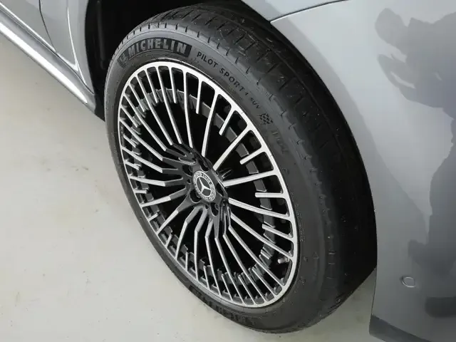 Mercedes-Benz EQC 400