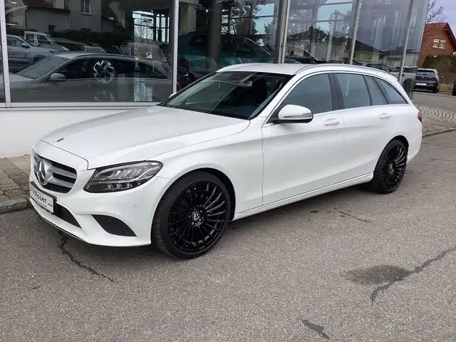 Mercedes-Benz C 220