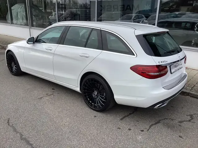Mercedes-Benz C 220