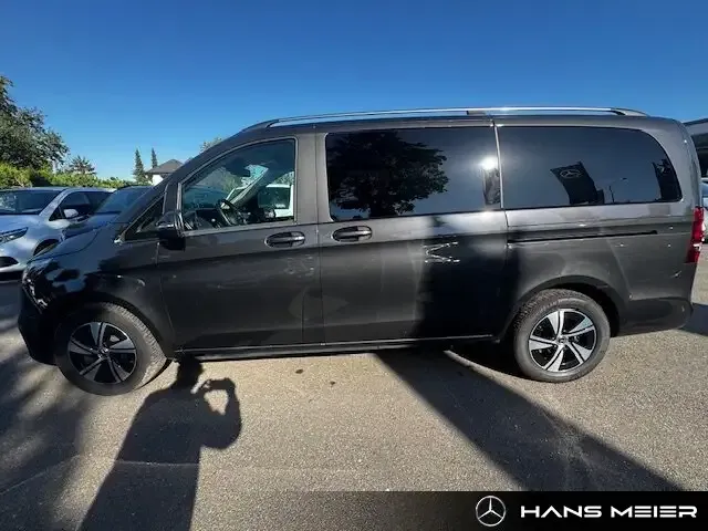 Mercedes-Benz V 220